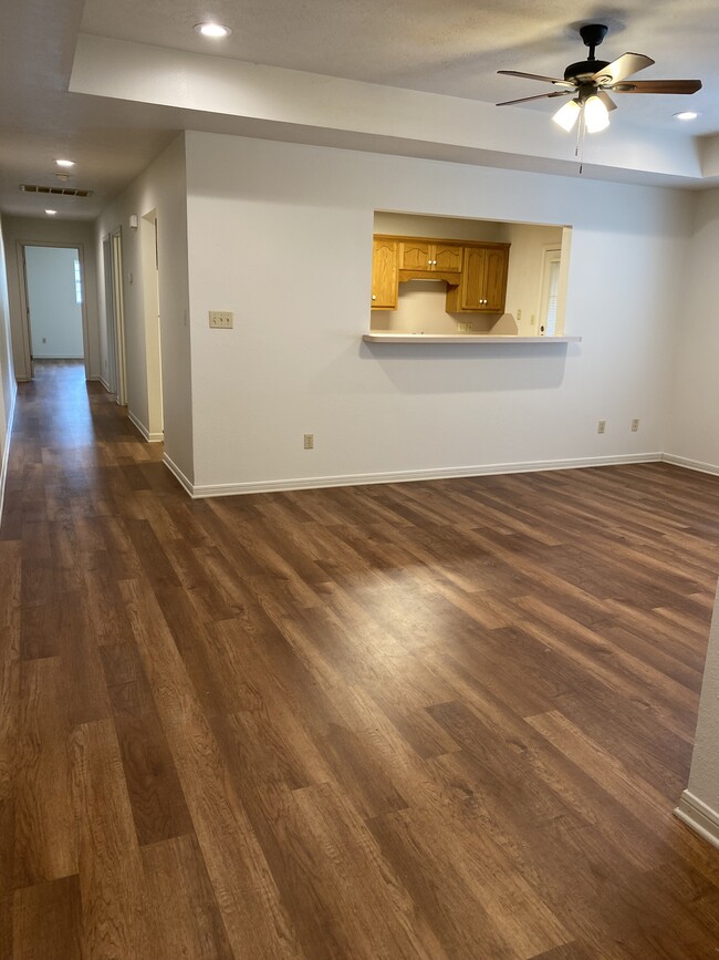 Photo - 111 Chicago Ave Townhome