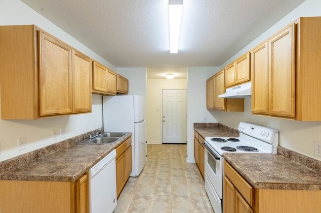 17235 Avondale Cir