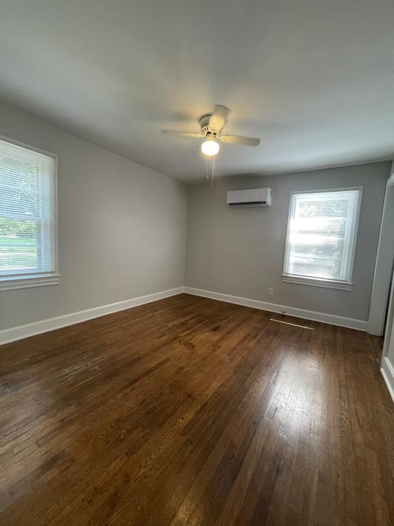 Photo - 117A White Oak Dr