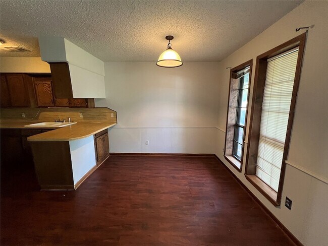 Photo - 411 W Pelton St Unit B