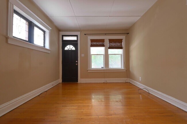 Photo - 2204-2206-2206 Portis Ave Unit 2206