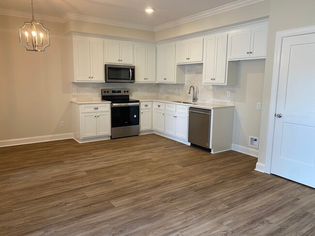 Photo - 705 Henry Ln