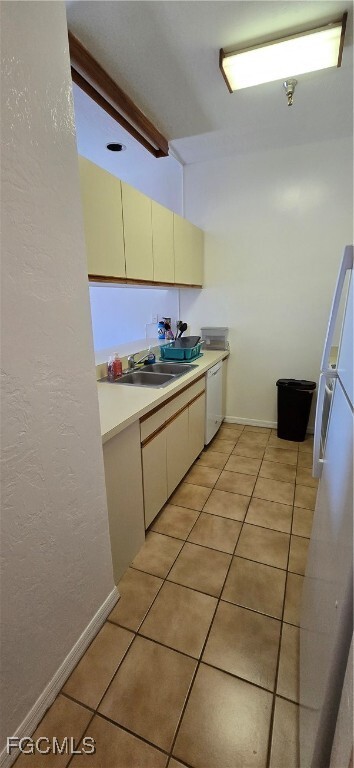 Photo - 2271 First St Unidad 24