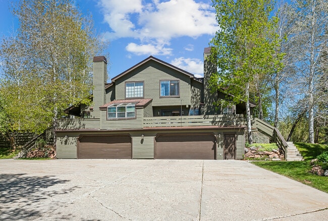 Photo - 3061 Fawn Dr
