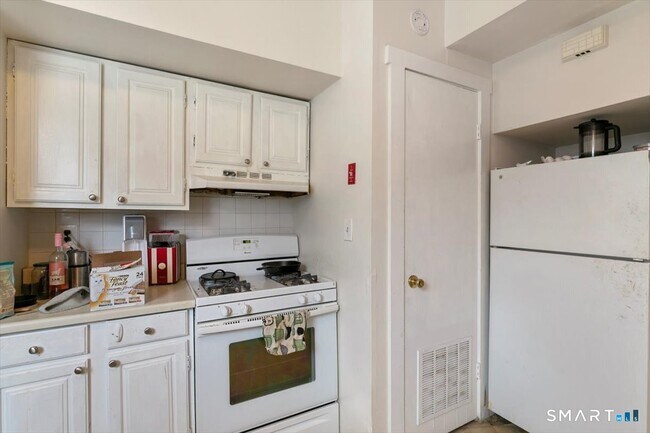Photo - 957 State St