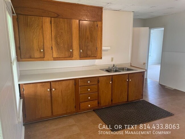 Photo - 418 Huron St Unit 2