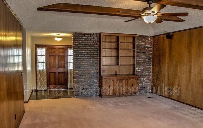 Photo - 838 Millwood Rd