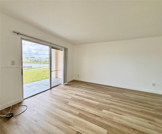 Photo - 3449 NW 44th St Unit 101