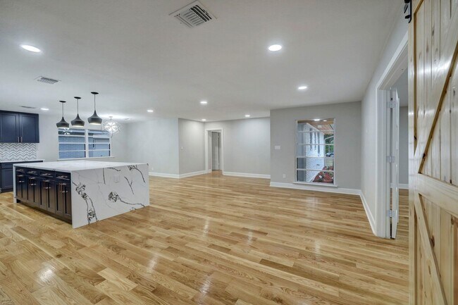 Photo - 11221 Elbeck Dr