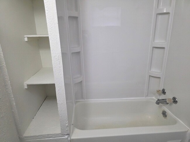 Photo - 401 N 5th St Unit C/Basement