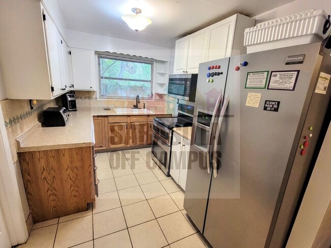Photo - 1157 41st St Unit 1157 Full Home - 1157 Full Home