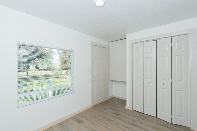 Photo - 108 Lostracco St