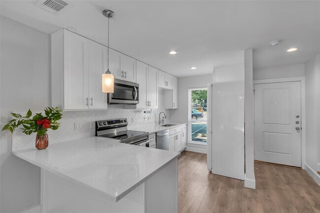 Photo - 3812 Southway Dr Unidad 101 Rental