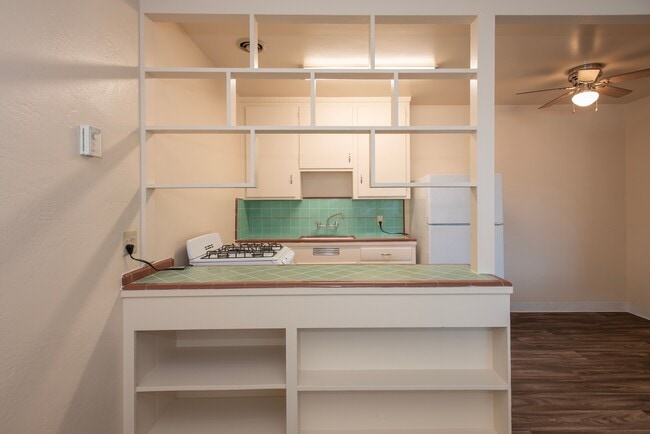 Photo - Coralaire Apartments