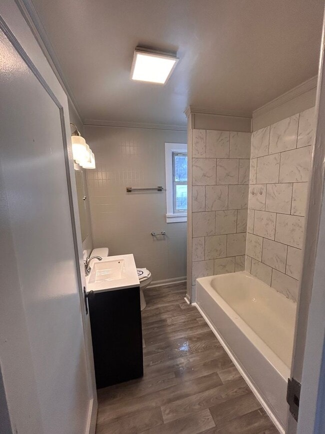 Photo - 1633 Kelly Dr