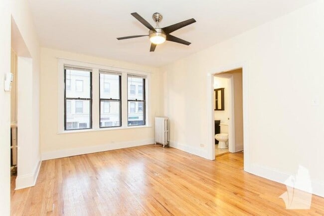 Building Photo - 0 bedroom in Chicago IL 60647 Unit 203 Rental