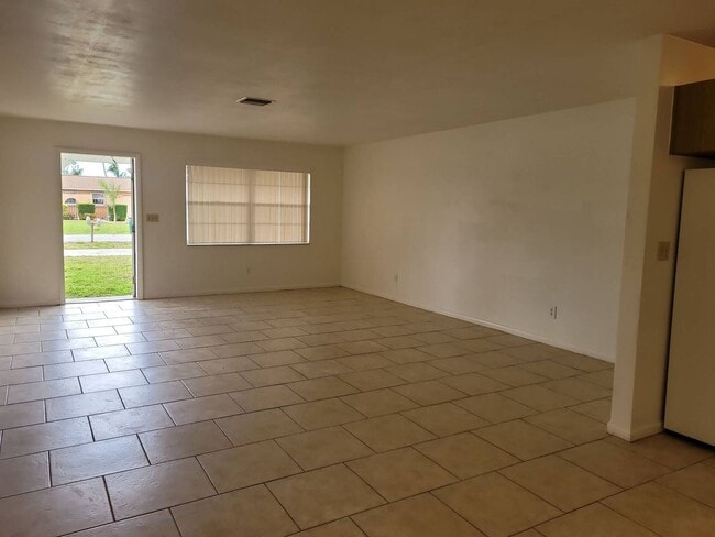 Photo - WR-30 Oaks Duplex- FOR SALE Unit A