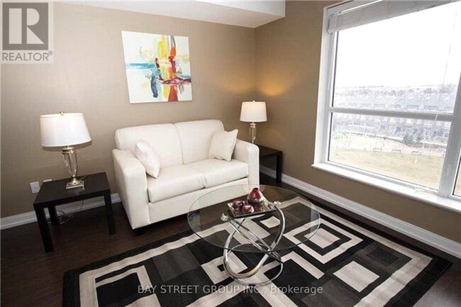 Photo - 181 Village Green Square Unité 617