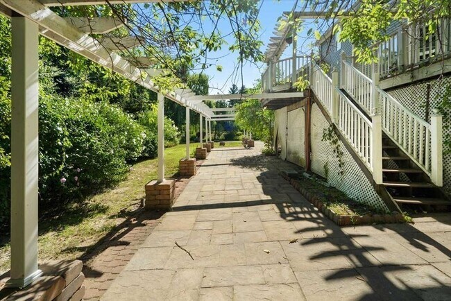 Photo - 89 Boulder Hill Dr