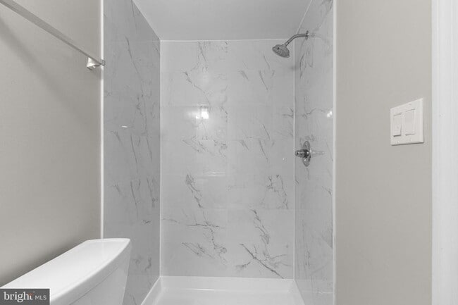 Photo - 614 Gibson Rd