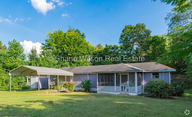 Building Photo - Charming 3-Bedroom Home on Wilkes Avenue w...
