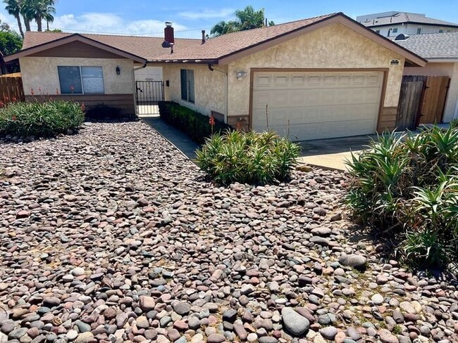 Building Photo - Welcome to your new home in the heart of Pacific Beach!