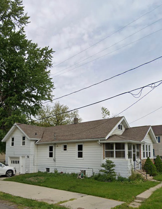 Photo - 6063 Secor Rd