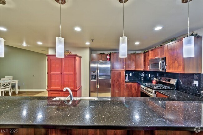Building Photo - 150 S Las Vegas Blvd Unit 1606 Rental