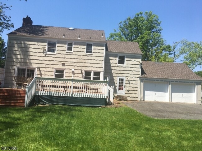 424 White Oak Ridge Rd