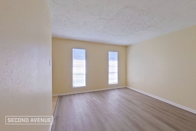 Photo - LIMITED TIME: $500 off second month’s rent...