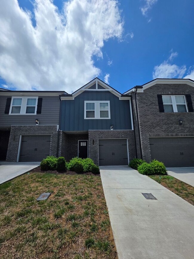 Building Photo - 1705 Tahoma Dr