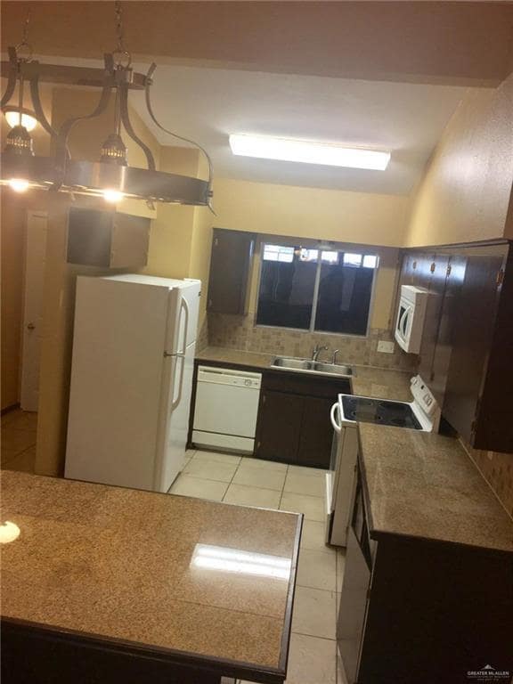 Photo - 11 E Dallas Ave Unidad 9