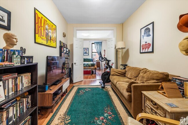 Building Photo - 422 Bleecker St Unit 2L Rental