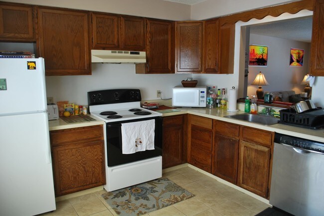 667 Geyser Rd Unit 1