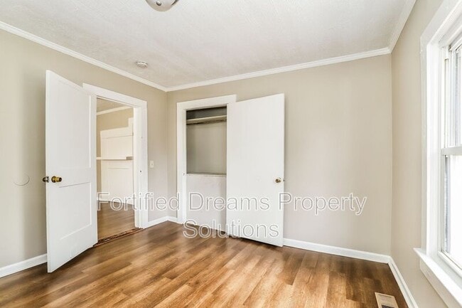 Photo - 3813 Southdale Ave