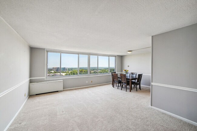 Photo - 11801 Rockville Pike