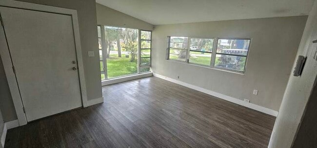 Photo - 1208 Lee St