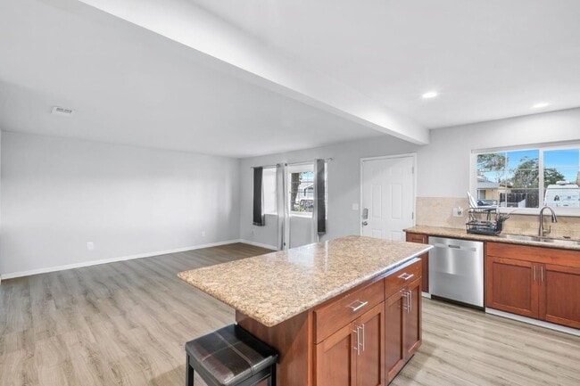 Photo - 16012 Julie Ln