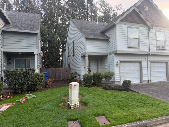 Photo - Inviting 3-Bedroom Townhome in Hayesville – Spacious & Well-Equipped