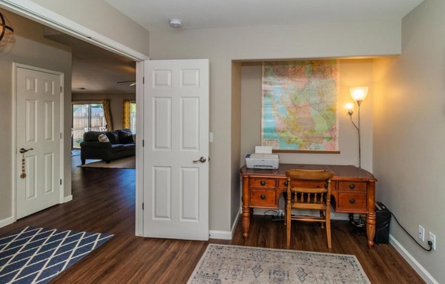 Photo - 3828 E Auburn Dr