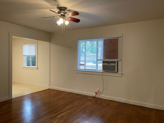 Photo - Cute Duplex Close to Shopping