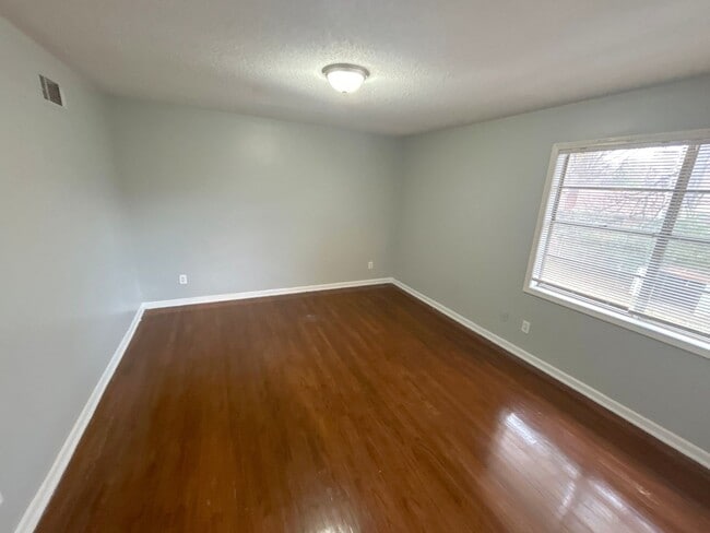 Photo - 5270 Algiers Dr