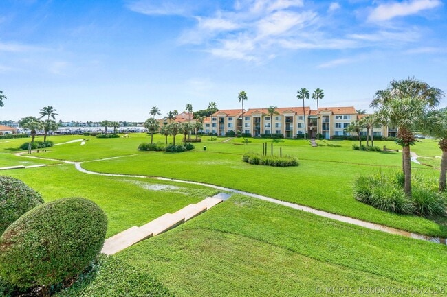 Photo - 145 Yacht Club Way Unit 210
