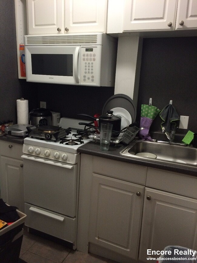 Photo - 26 Hemenway St Unit 1