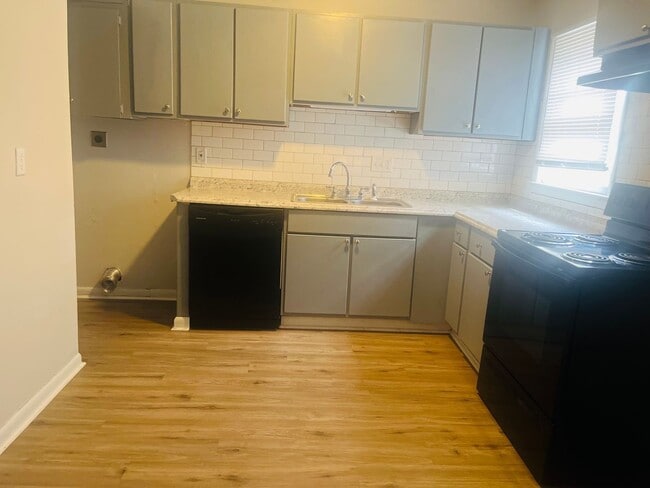 Photo - 131 Wall St Unit 122