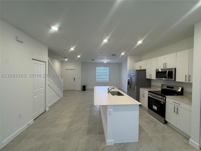 Photo - 124 SE 10th St