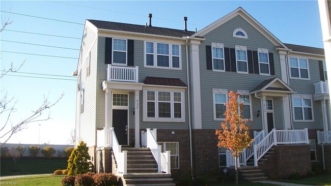 Building Photo - 6126 N Pointe Dr