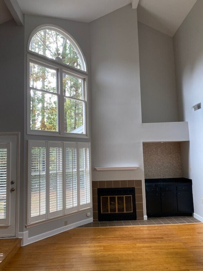 Photo - Popular Kirkwood Neighborhood! 3 bed, 2 bath, One Level Living!!