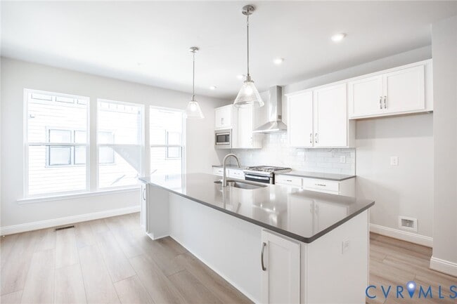 Photo - 5422 Gillies Creek Mews