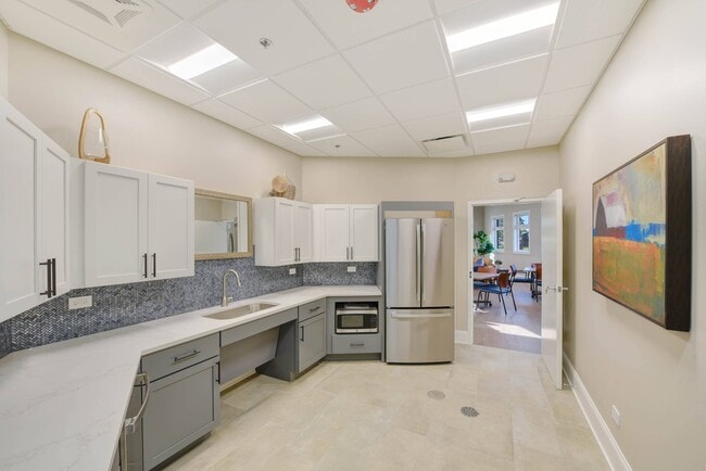 Acclaim at Hinsdale Lake